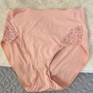 Soma Vanishing Tummy with lace panty, L